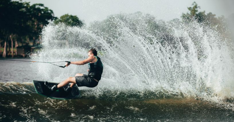 Wakeboard : poczuj adrenalinę na wodzie!